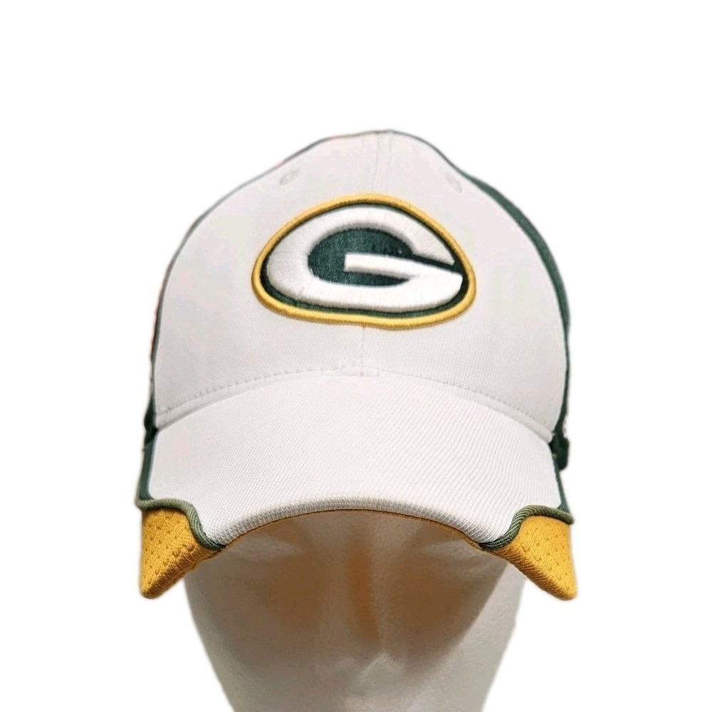 Green Bay Packers‎ Cap Hat S/M NFL Structured Flex Baseball Reebok White & Green